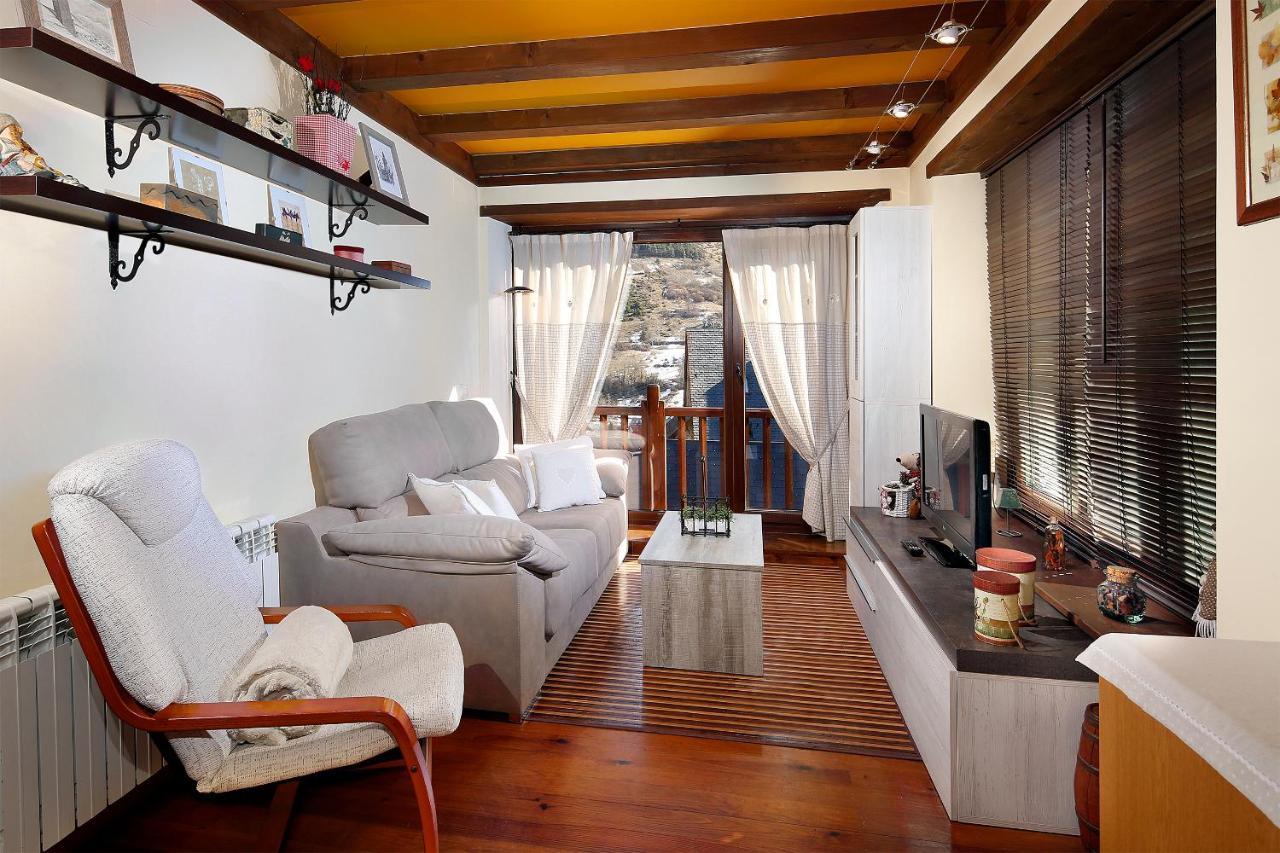 Apartamento La Santeta De Aran فييليا المظهر الخارجي الصورة